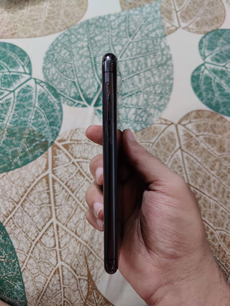 Iphone 11 pro 4