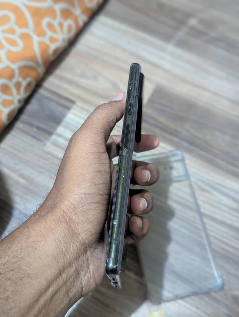Google Pixel 6 4