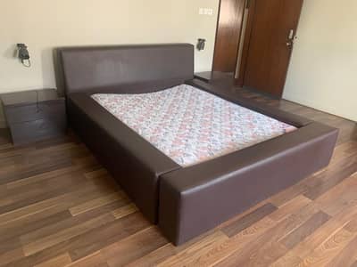 BEDROOM SET