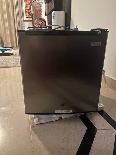 mini room fridge