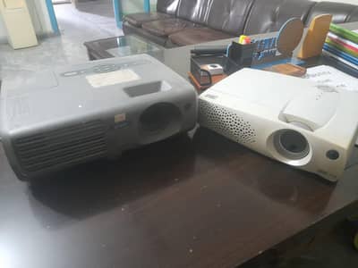 2 projector sale krny hn