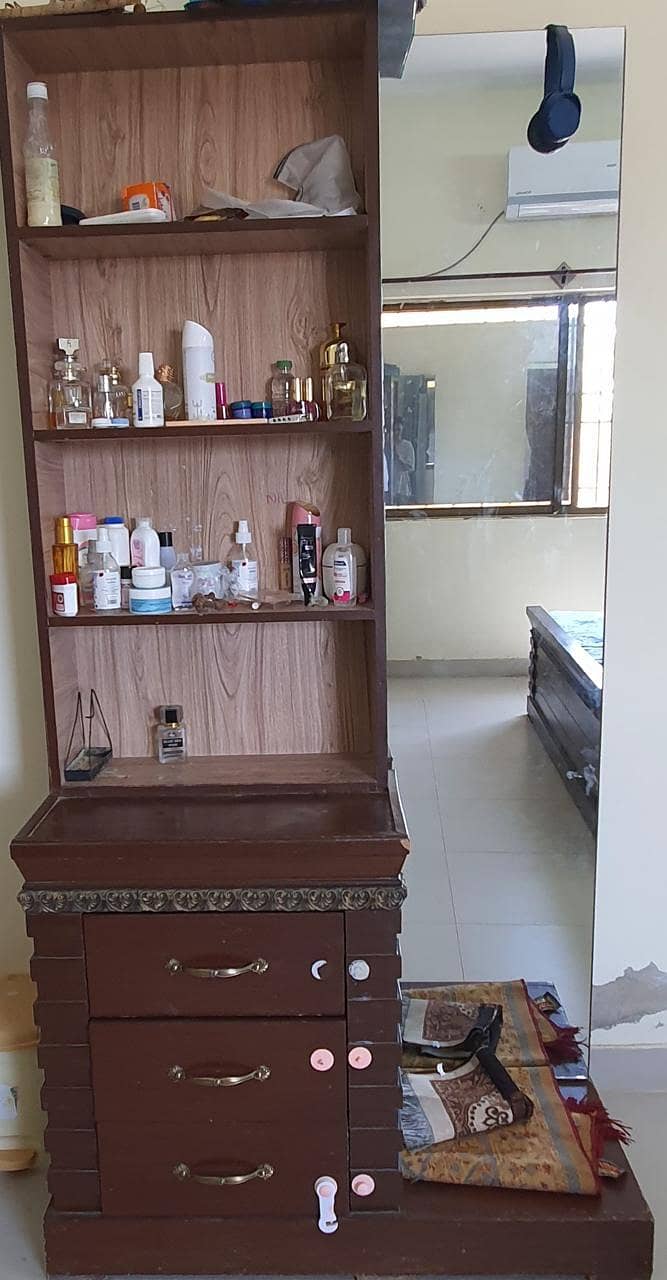 bed with side table with dressing 2
