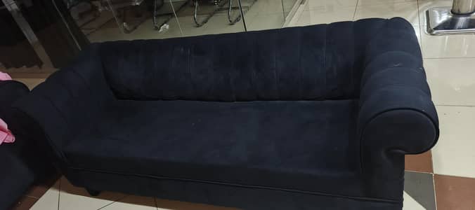 bilkul brand new h 4 month used ma 30k per piece mil jye ga
