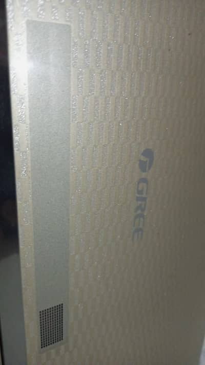 company is green good condition child room