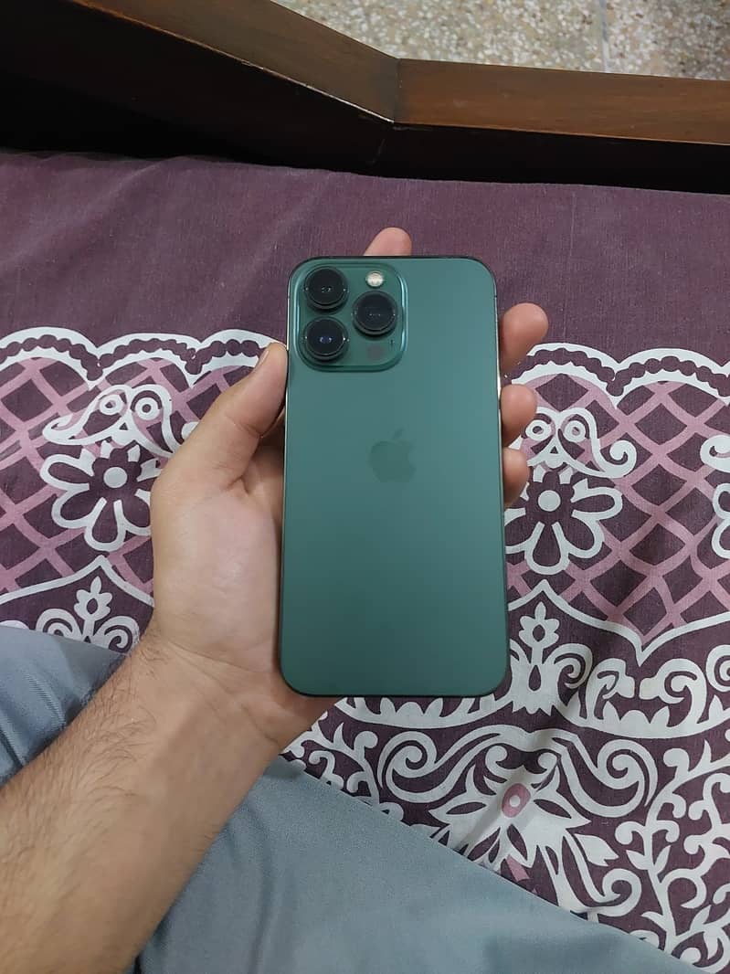 Apple iPhone 13 Pro 4