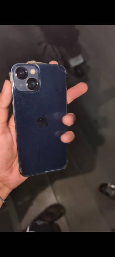 Apple iPhone 13