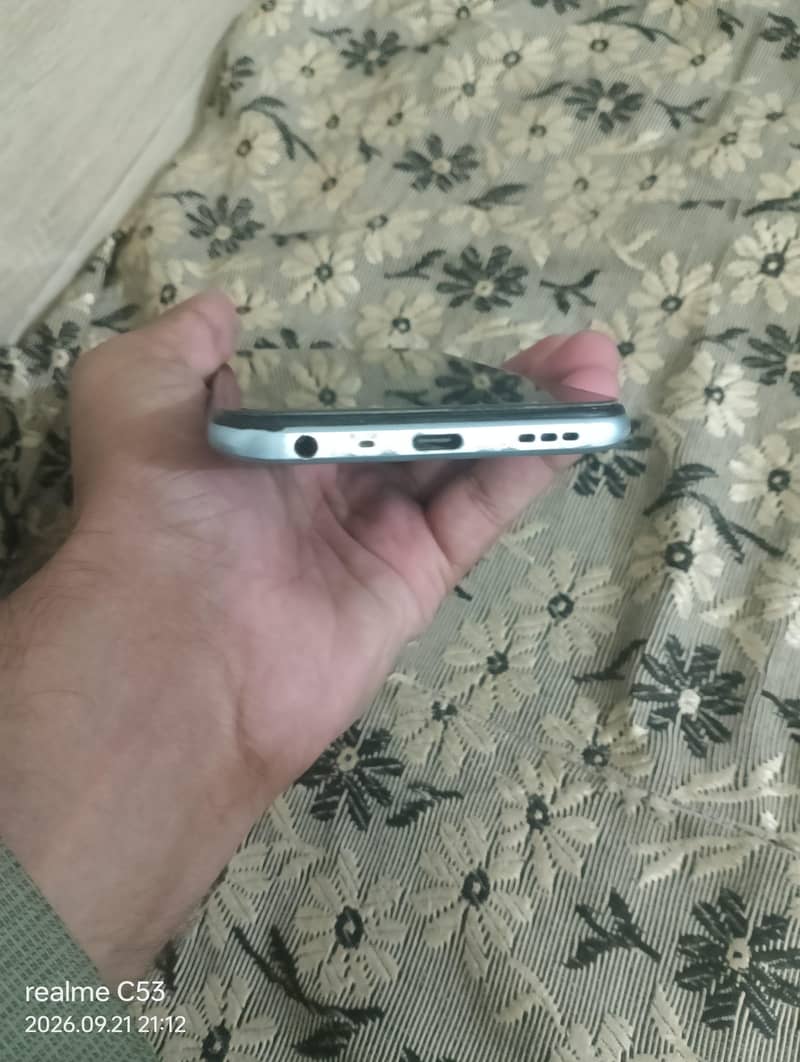 OPPO A54 4