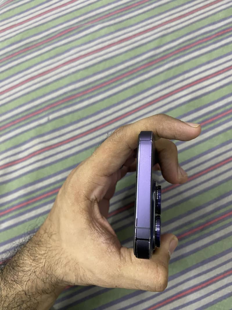 Apple iPhone 14 Pro 1