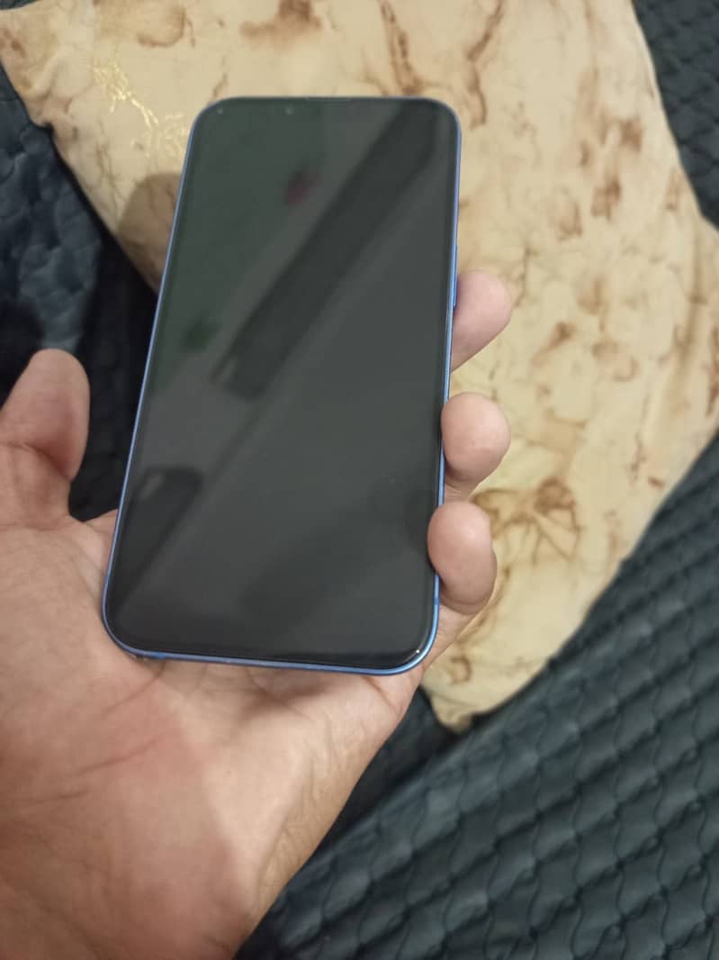 Apple iPhone 13 1