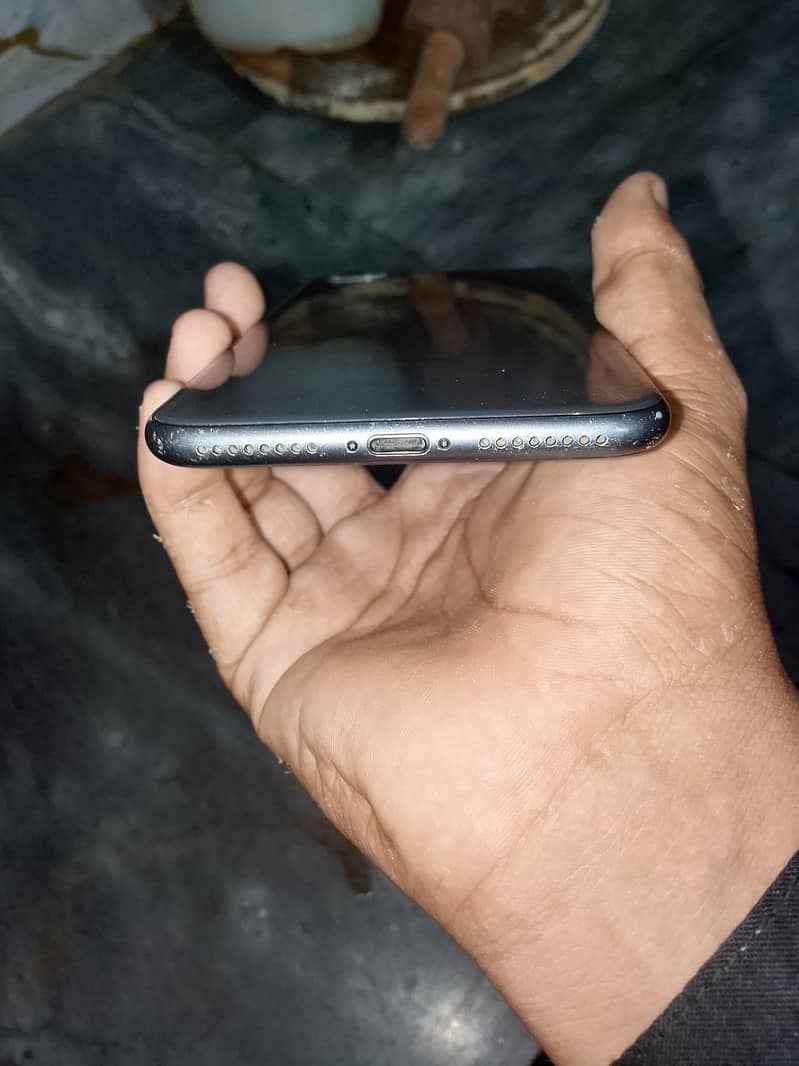 Apple iPhone 8 Plus 2