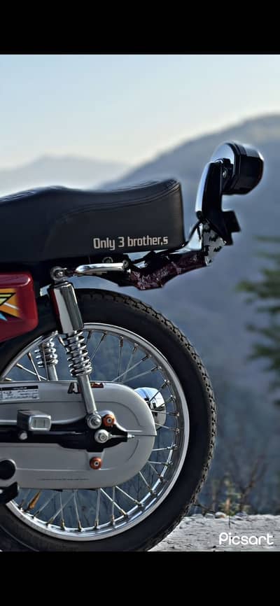 Honda 125 back premium bracket