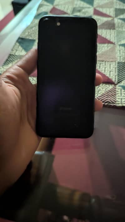 Apple iPhone 7