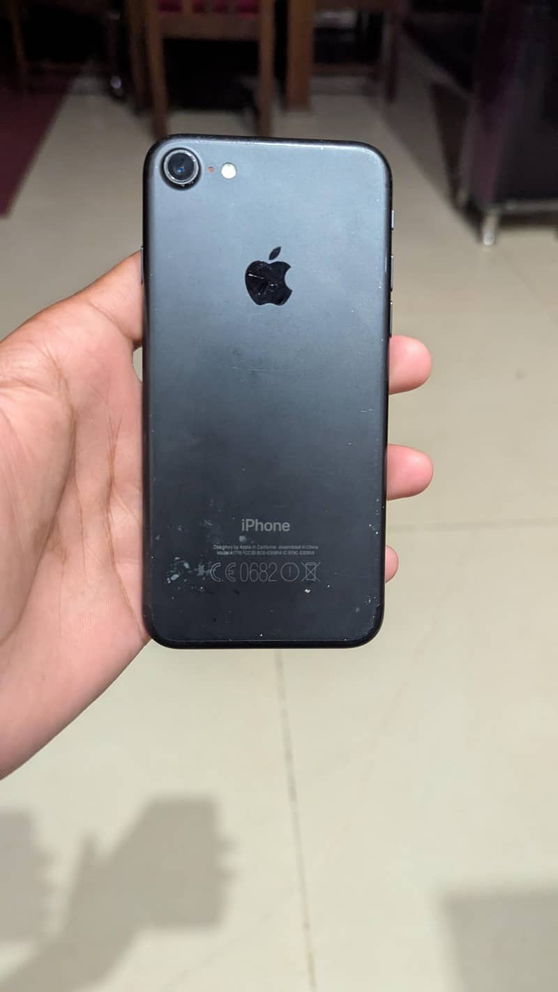 Apple iPhone 7 1