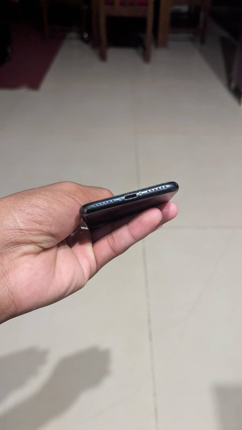 Apple iPhone 7 5