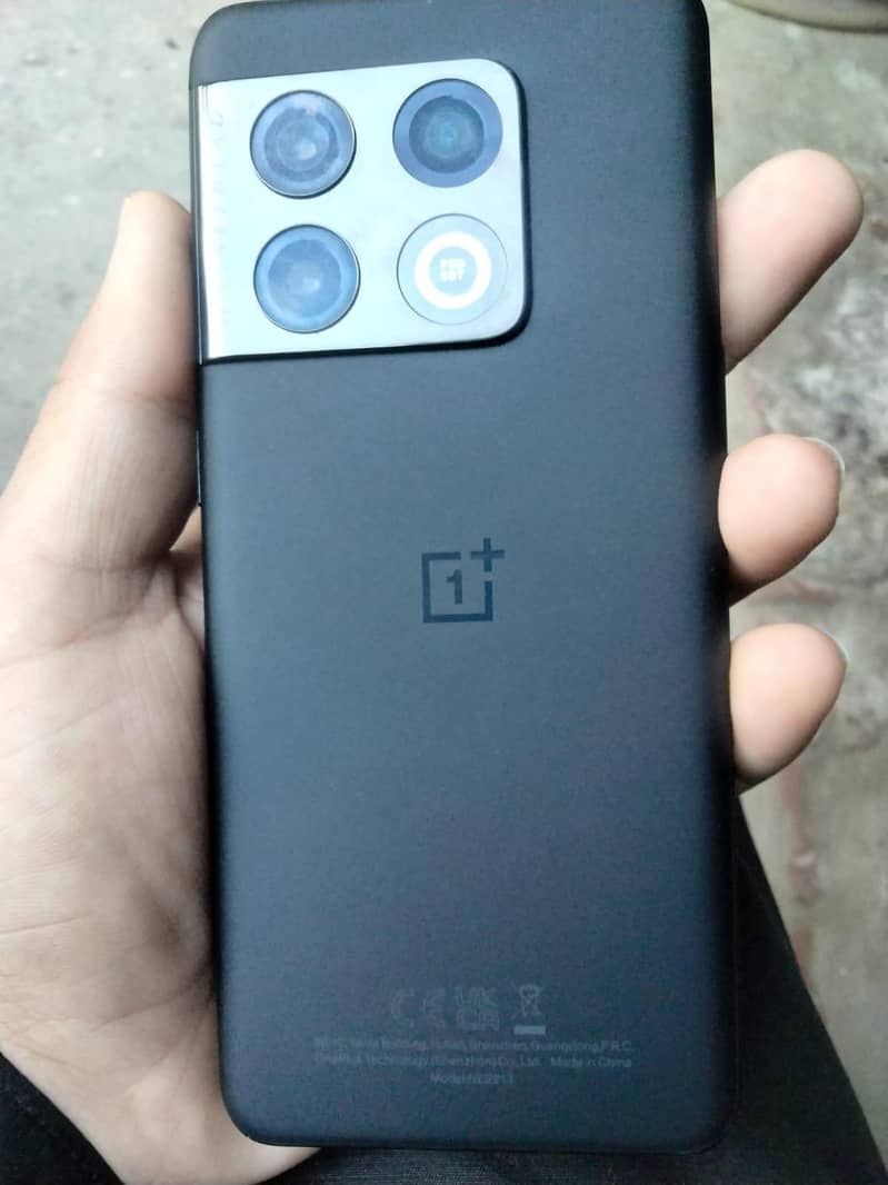 One Plus 10 Pro 3