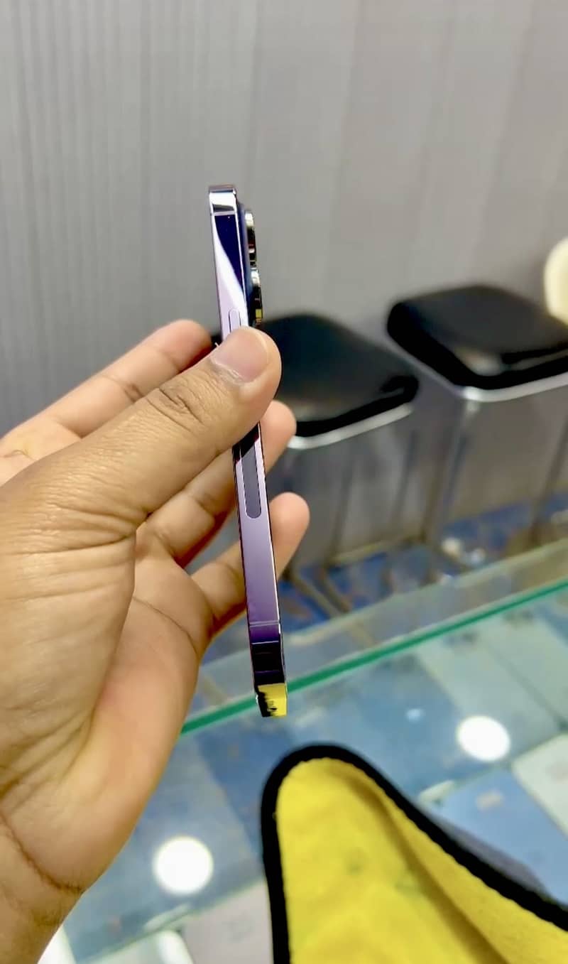 Apple iPhone 14 Pro 1