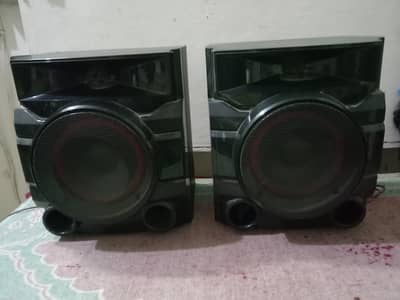 LG SPEAKER 6 INCHES OUT CLASS SOUND GOOD CONDITION