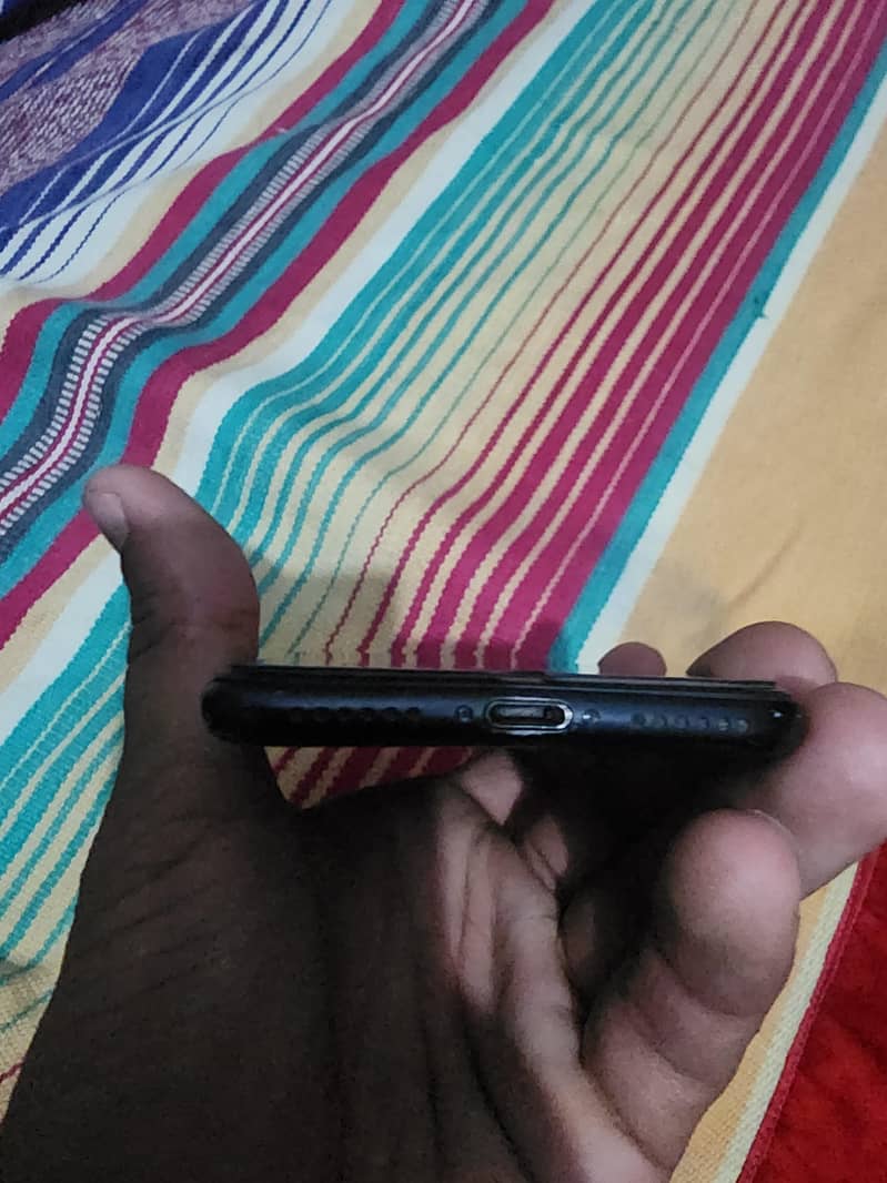 Apple iPhone 7 1