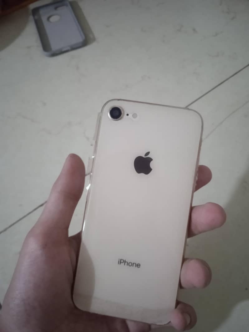 Apple iPhone 8 1