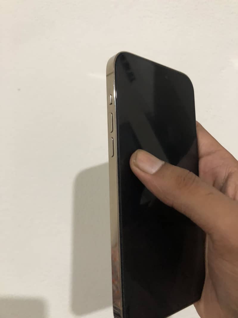 Apple iPhone 14 Pro Max 4