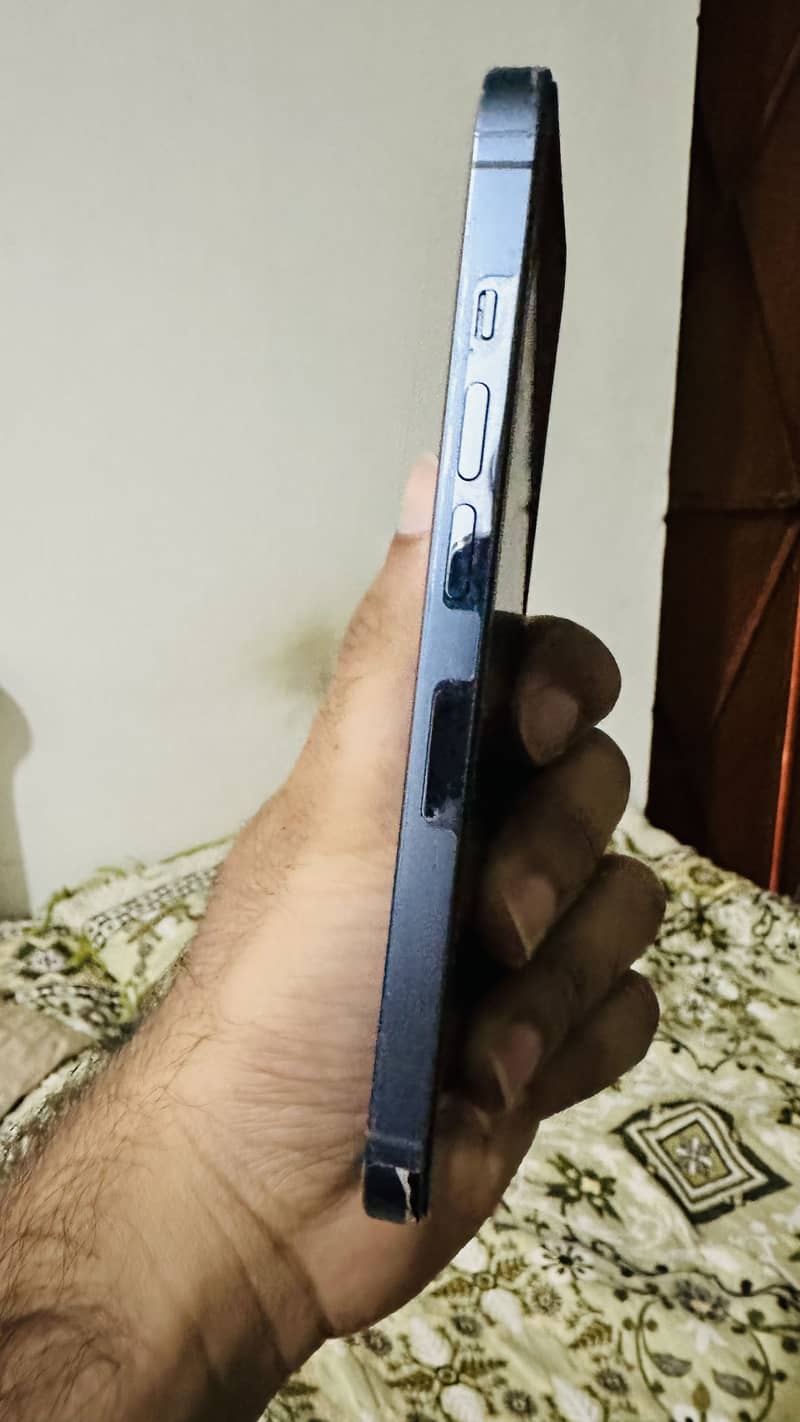 Apple iPhone 13 Pro 3