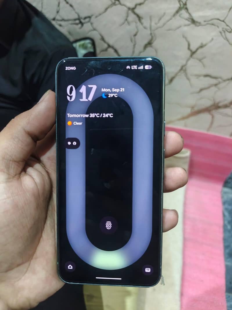 Google Pixel 8 4