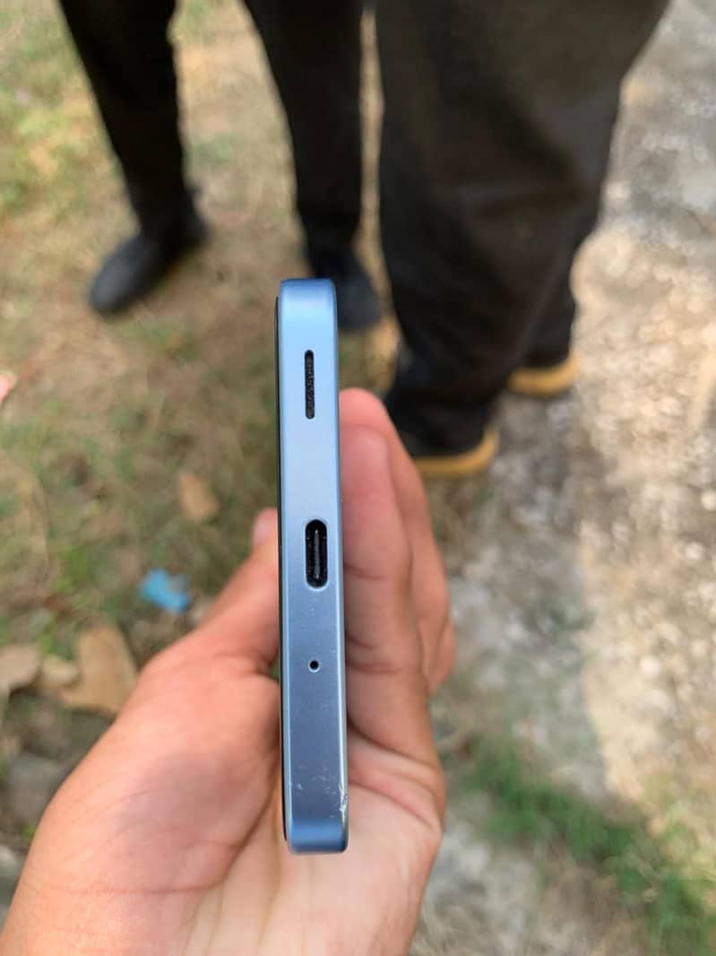 Samsung Mobile A17 1