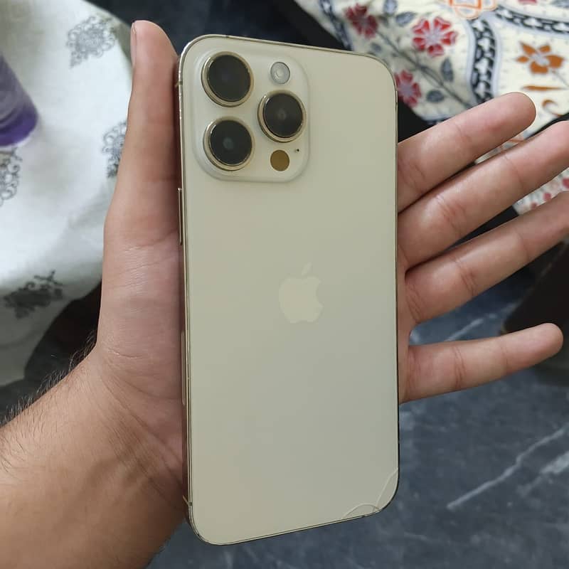 Apple iPhone 14 Pro Max 0