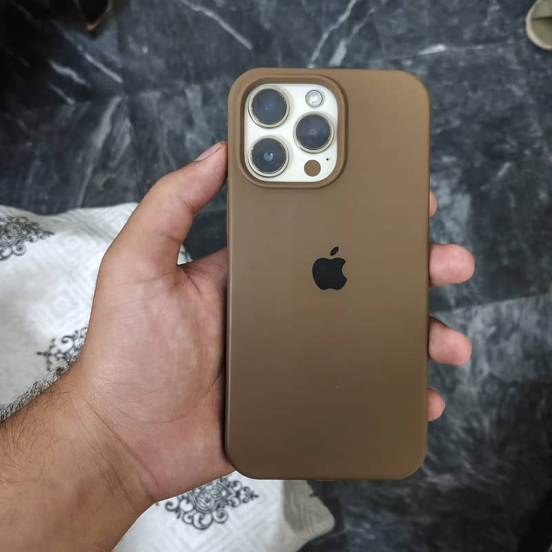 Apple iPhone 14 Pro Max 3
