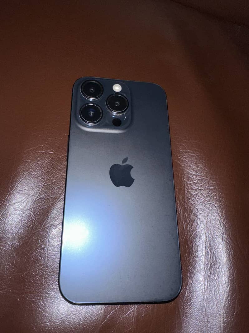 Apple iPhone 15 Pro 3
