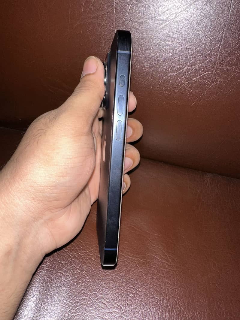 Apple iPhone 15 Pro 5