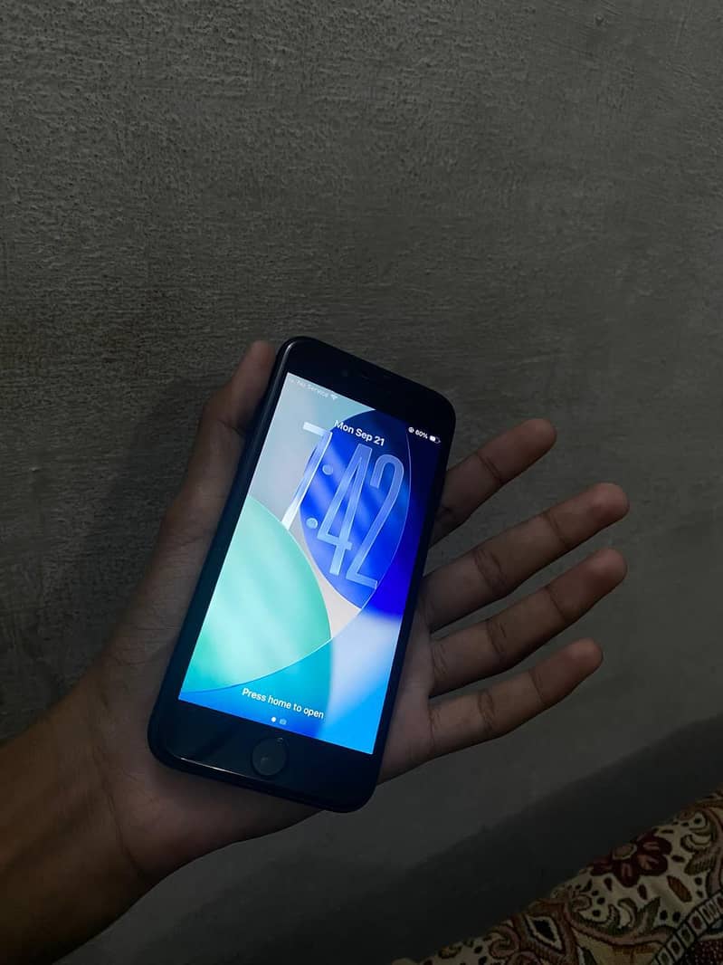 Apple iPhone SE 3