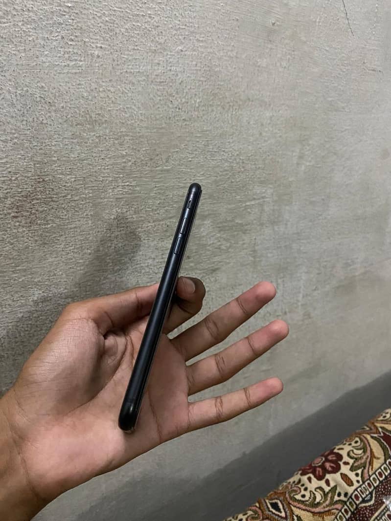 Apple iPhone SE 6