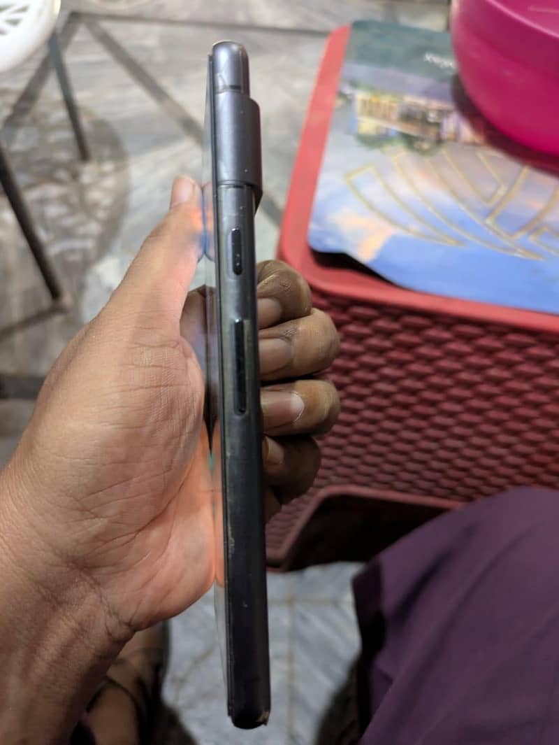 Google Pixel 7 4