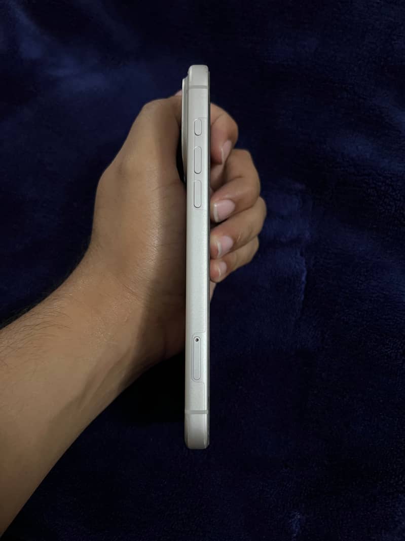 Apple iPhone 17 Pro Max 6