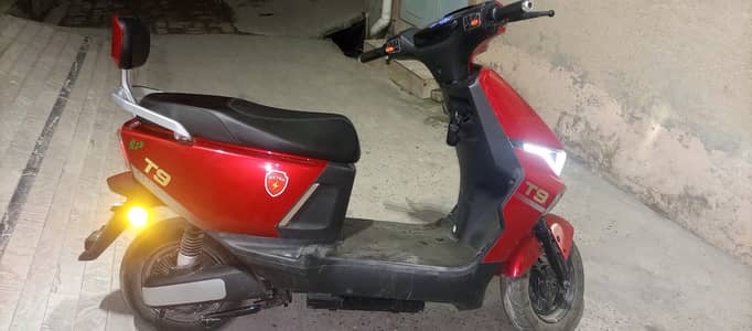 Metro T9 Sports Lithium Battery