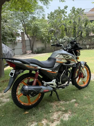 HONDA CB150 F