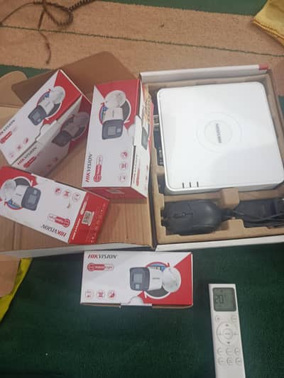 4 CCtv Cameras+Turbo HD DVR 7100 Series