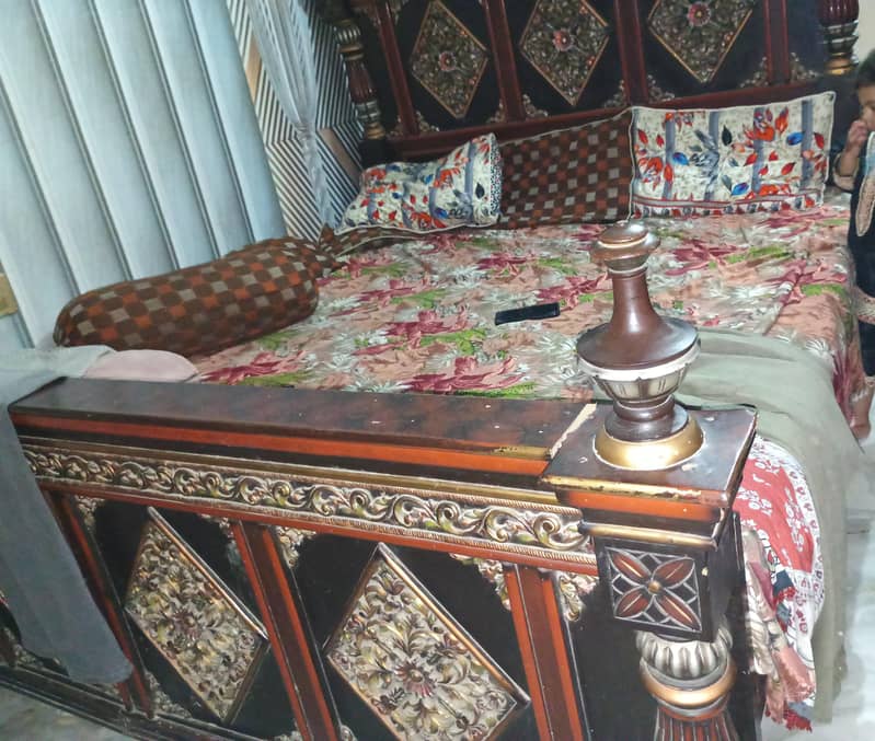 Bed with Dressing 1