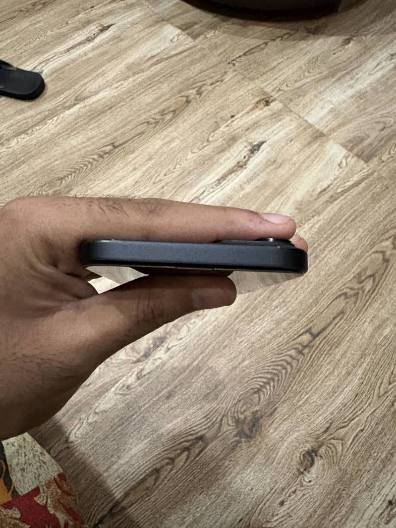Apple iPhone 15 plus 2