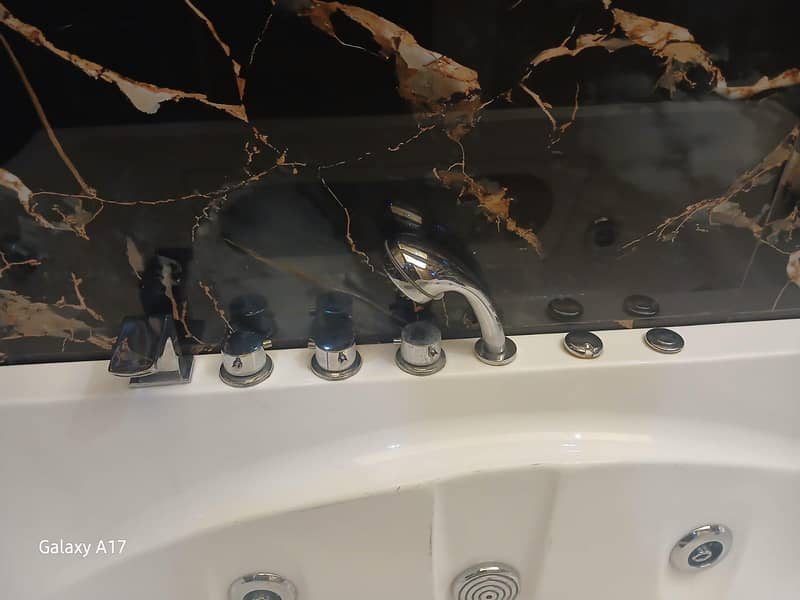 jacuzzi 0