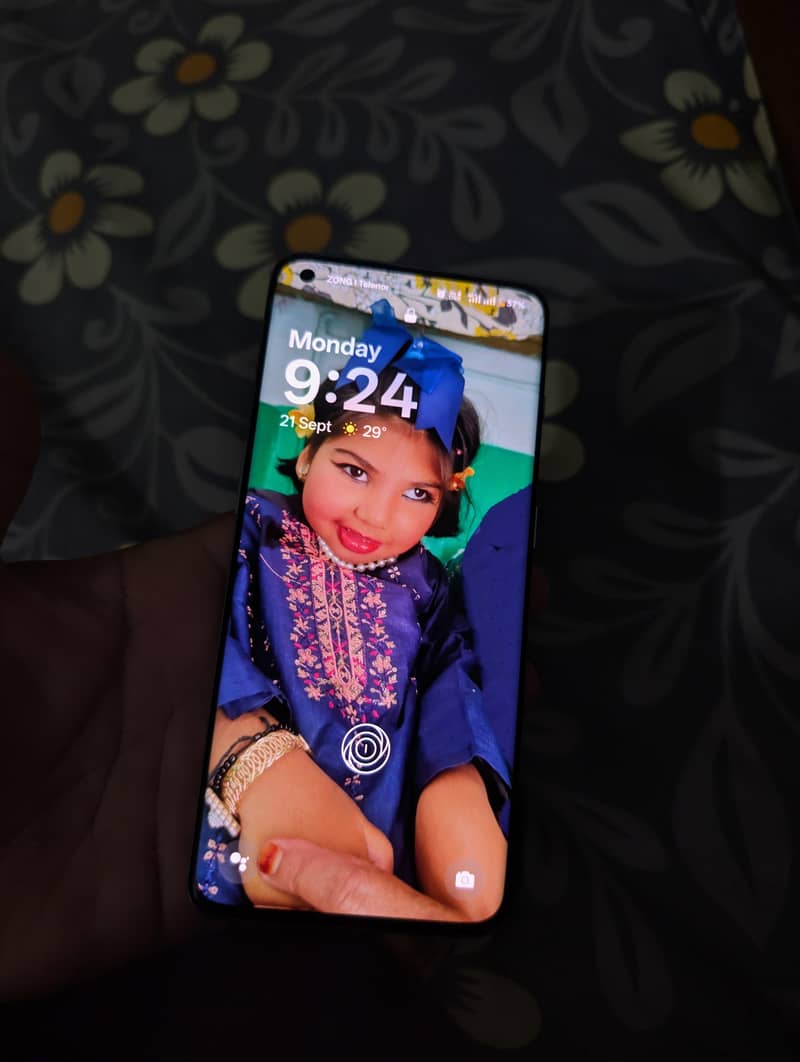 One Plus 10 Pro 4