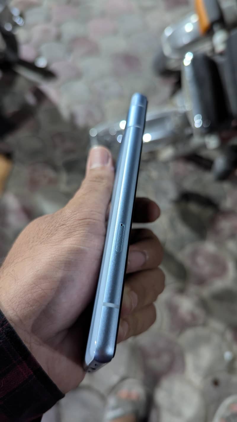 Google Pixel 7A 2