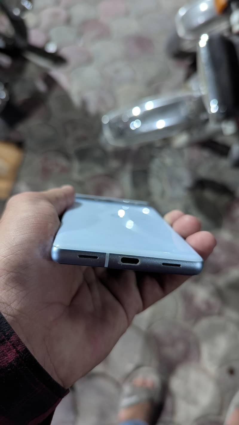 Google Pixel 7A 3