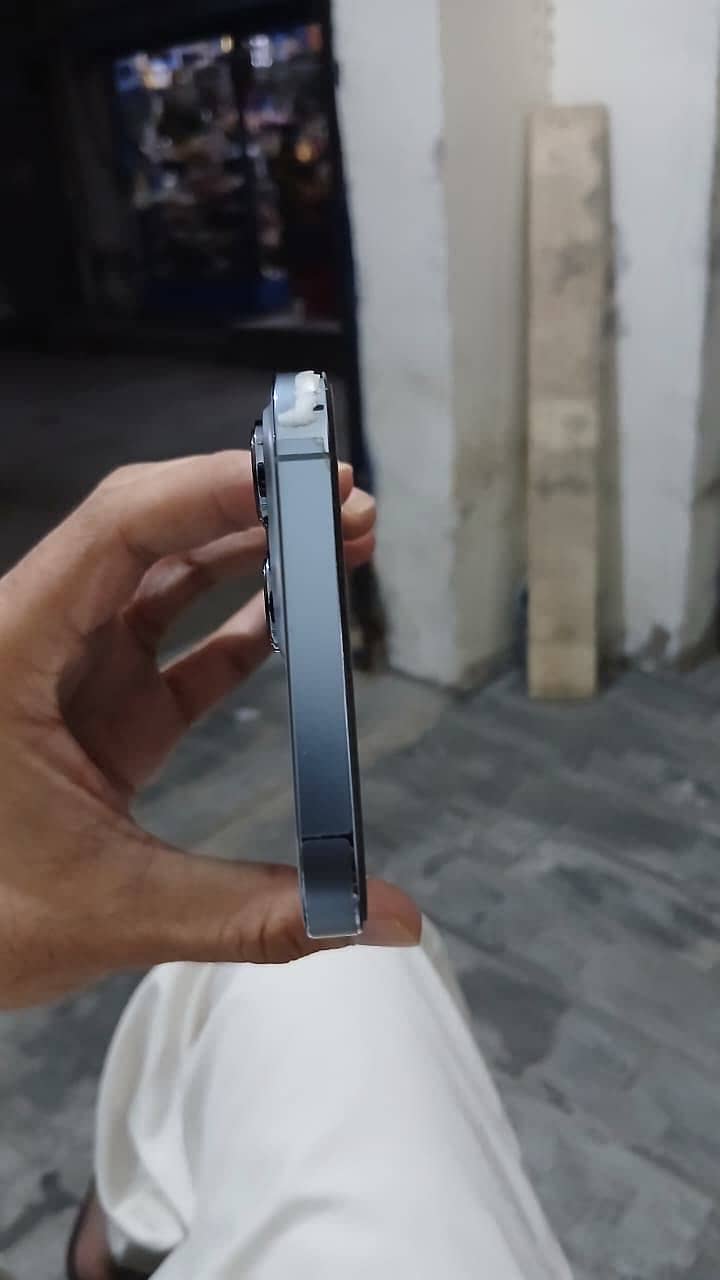 Apple iPhone 13 Pro Max 3
