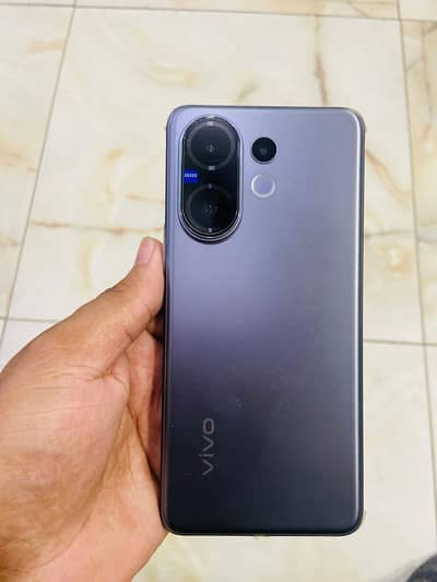 Vivo V 60 12 / 256