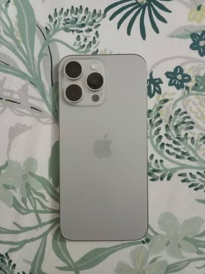 iPhone 15 Pro Max