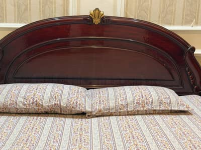 Queen side bed and side table