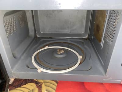 Microwave owven model no: HDN-2080E