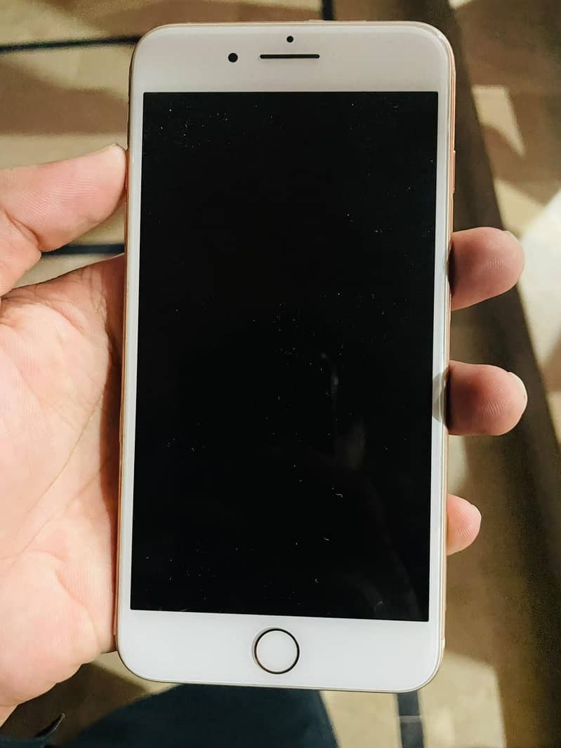 Apple iPhone 8 Plus 2